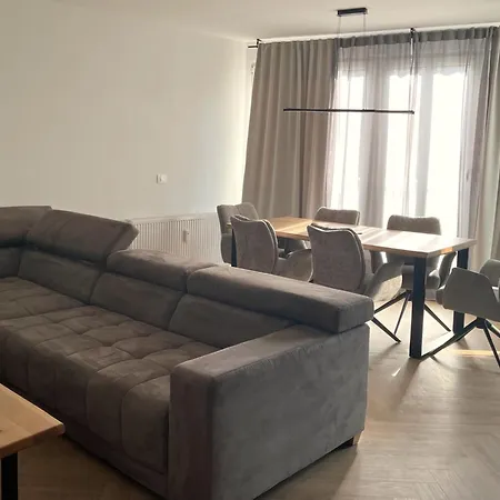 News Apartment * 卢布尔雅那